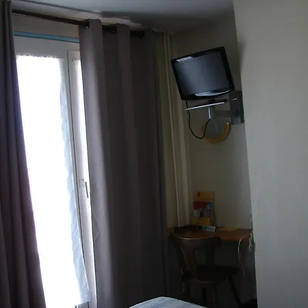 Hotel De Paris Et Des Voyageurs