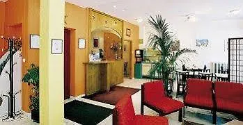 De Paris Et Des Voyageurs Hotel 2*